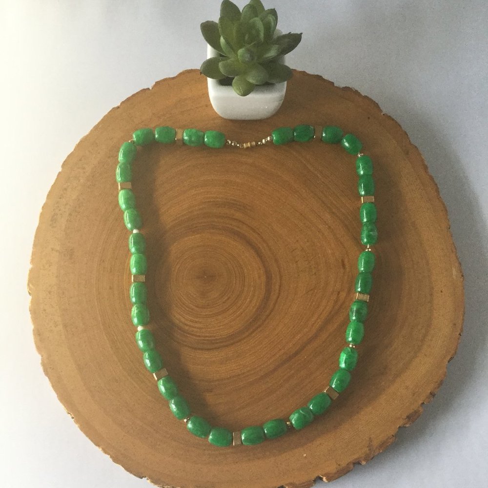 Vinatge Green Necklace